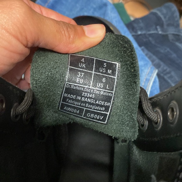 Dr. Martens 1460 Originals 8-Eye, Unisex, Soft Toe, Slip Resistant, 6 Inch Boot - Picture 8 of 8